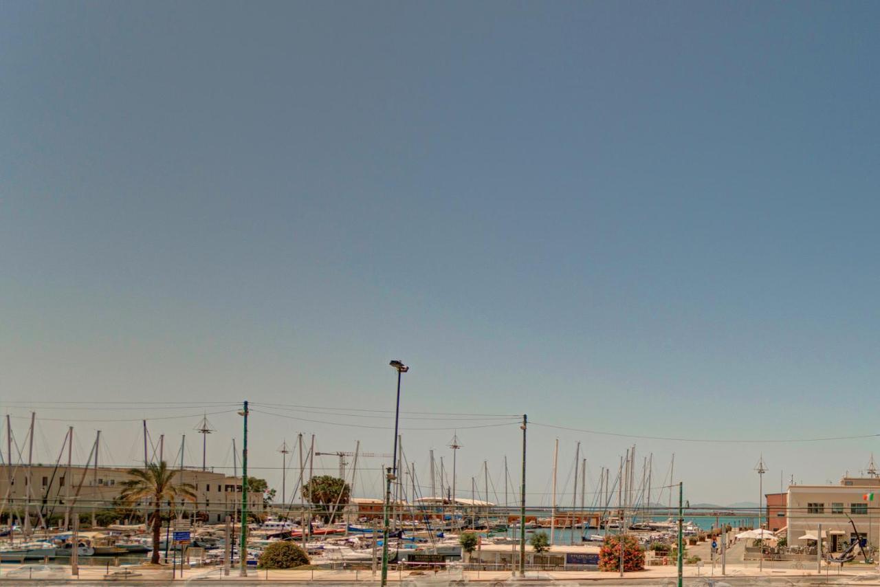 卡利亚里Right House Sur Le Port - Harbour View公寓 外观 照片